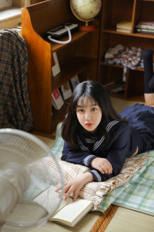 《漂亮的女邻居》电影